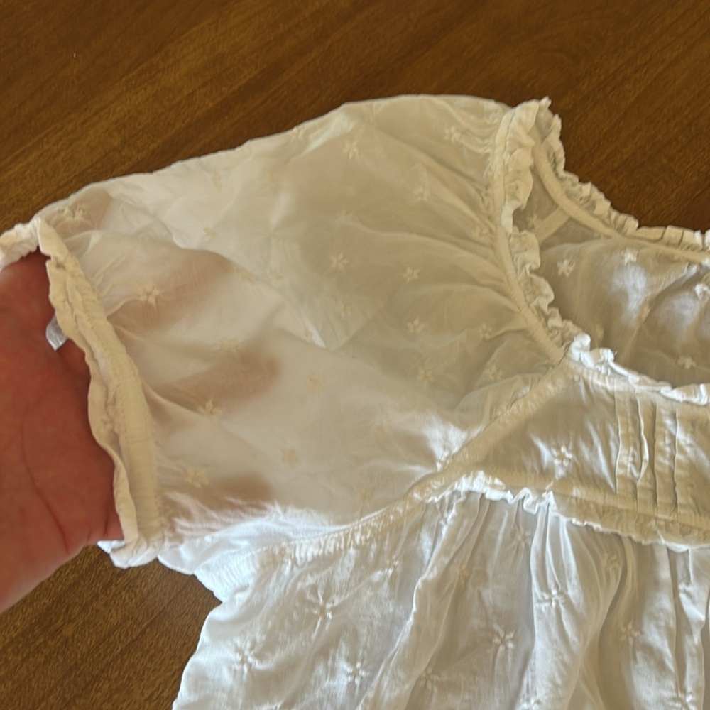 Old Navy White flowy puff sleeved Top - Picture 4 of 8